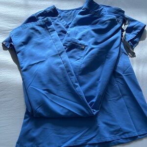 FIGS Ceil Blue Scrub set